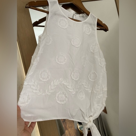 Madewell Embroidered Side Tie Tank - Picture 3 of 9